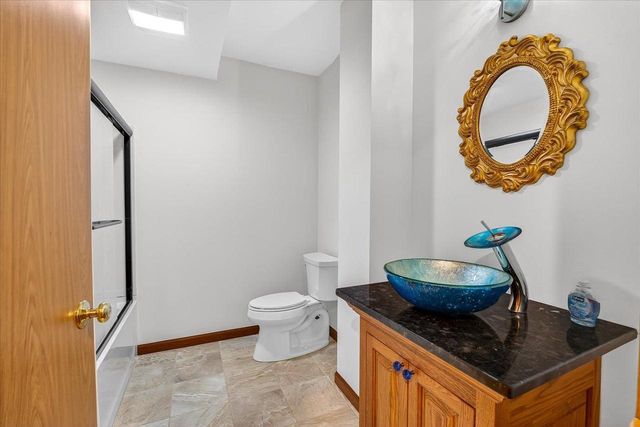 8903 White Coral Way, Middleton, WI 53562