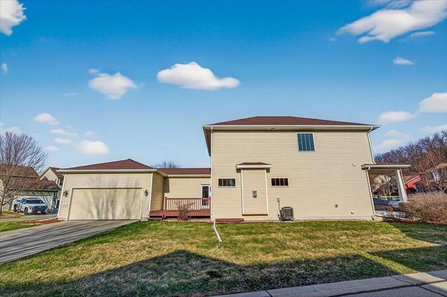 8903 White Coral Way, Middleton, WI 53562