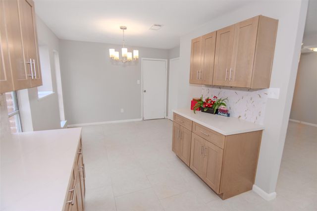 6703 Stonewater, Houston, TX 77084