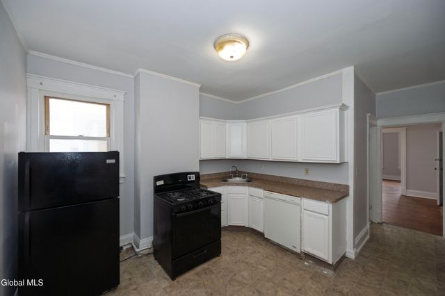 10 Hurlbut Street, Albany, NY 12209