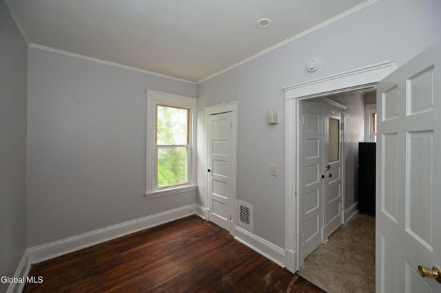 10 Hurlbut Street, Albany, NY 12209