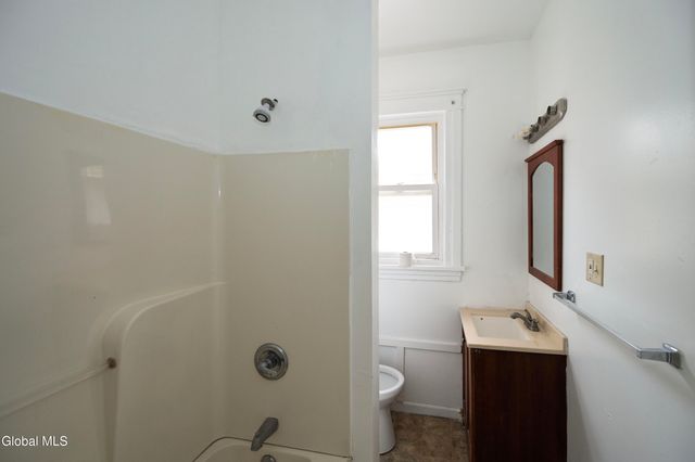 10 Hurlbut Street, Albany, NY 12209