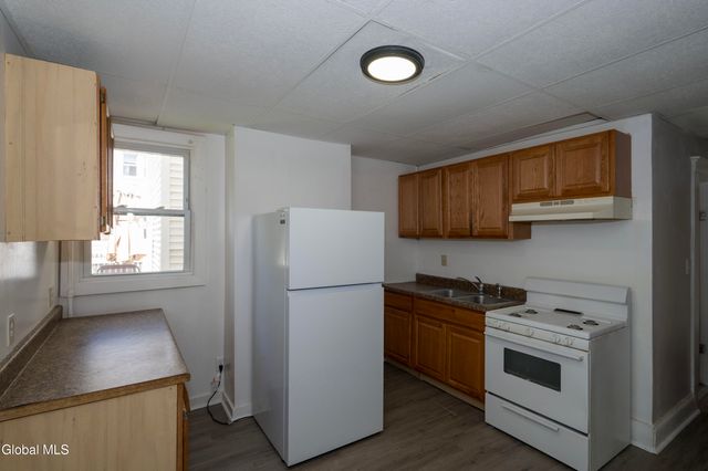 10 Hurlbut Street, Albany, NY 12209