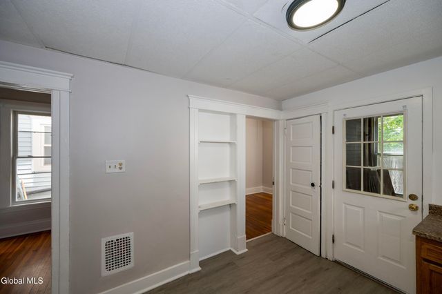 10 Hurlbut Street, Albany, NY 12209