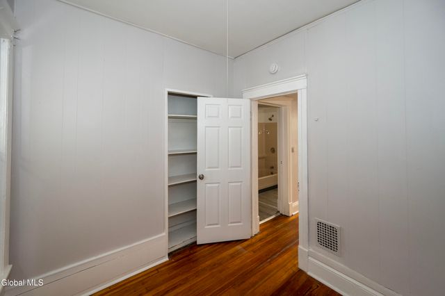 10 Hurlbut Street, Albany, NY 12209