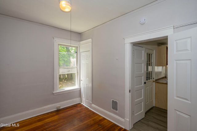 10 Hurlbut Street, Albany, NY 12209