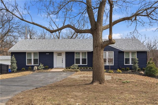 9905 W 60th Terrace, Merriam, KS 66203