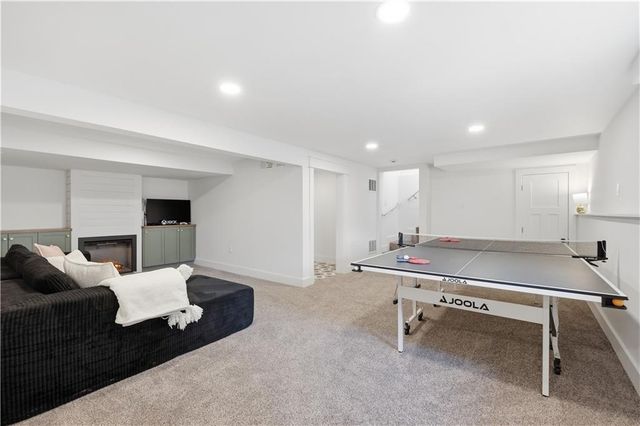 9905 W 60th Terrace, Merriam, KS 66203