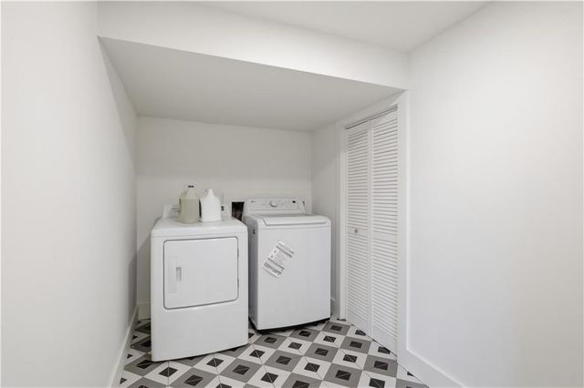 9905 W 60th Terrace, Merriam, KS 66203