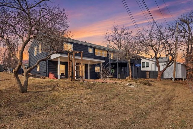 9905 W 60th Terrace, Merriam, KS 66203