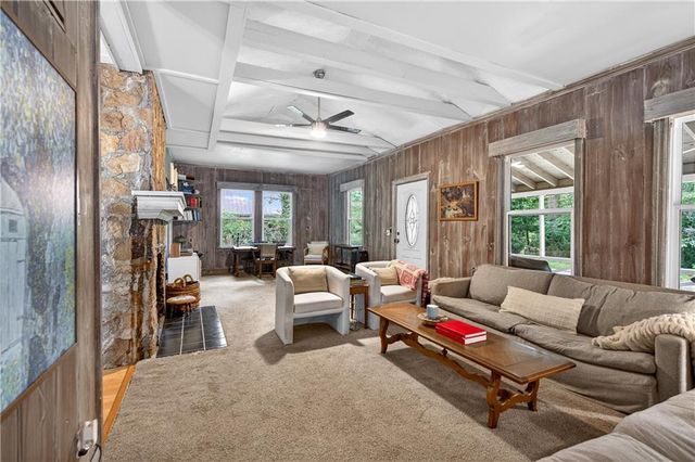 130 Chestnut Street, Roswell, GA 30075