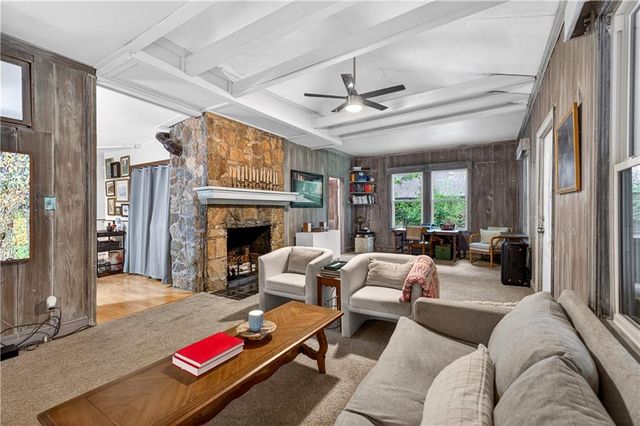 130 Chestnut Street, Roswell, GA 30075