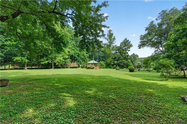 130 Chestnut Street, Roswell, GA 30075