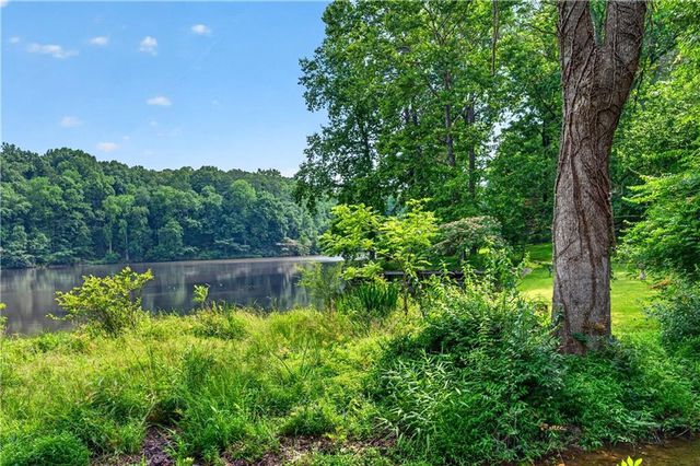 130 Chestnut Street, Roswell, GA 30075