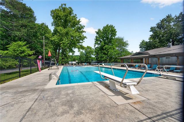 130 Chestnut Street, Roswell, GA 30075