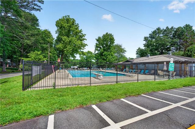 130 Chestnut Street, Roswell, GA 30075
