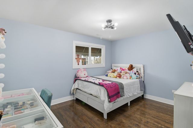 4815 S Lotus Avenue, Chicago, IL 60638