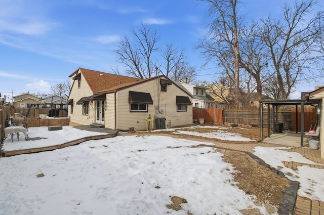 4815 S Lotus Avenue, Chicago, IL 60638