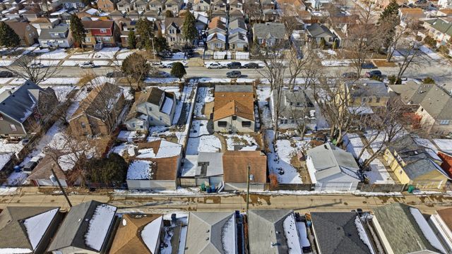 4815 S Lotus Avenue, Chicago, IL 60638