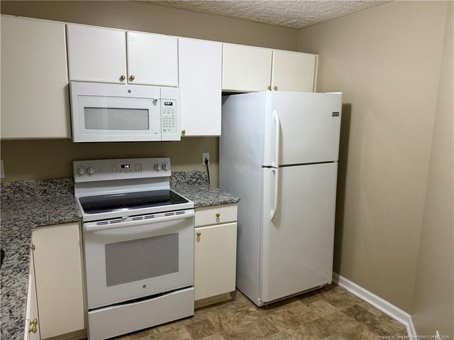 390 Bubble Creek Court 7, Fayetteville, NC 28311