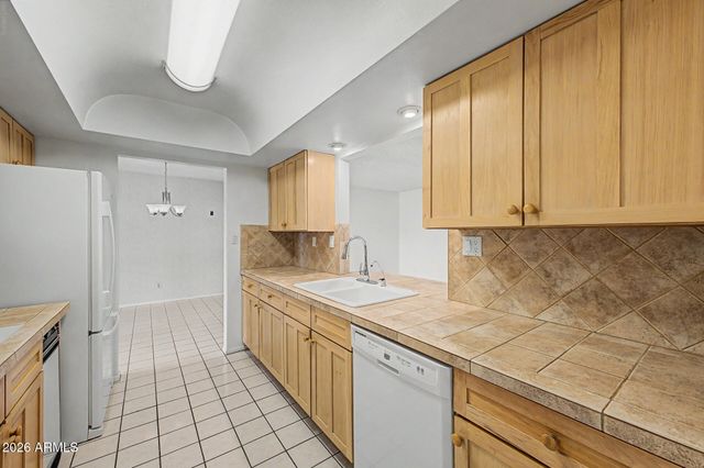 2801 E NORTH Lane, Phoenix, AZ 85028