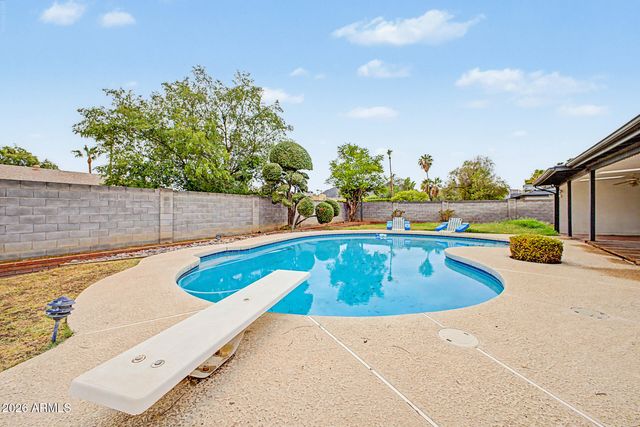 2801 E NORTH Lane, Phoenix, AZ 85028