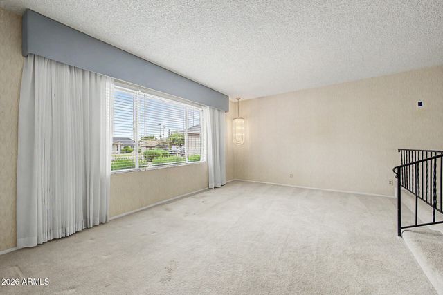 2801 E NORTH Lane, Phoenix, AZ 85028