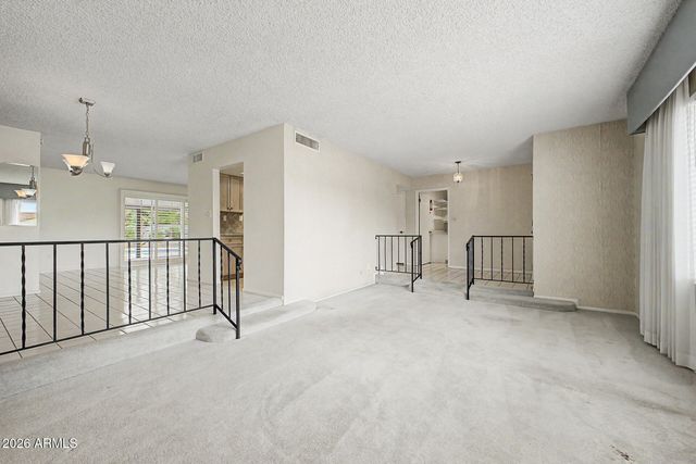 2801 E NORTH Lane, Phoenix, AZ 85028