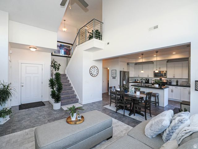 12738 S PARK RUN CT, Riverton, UT 84065