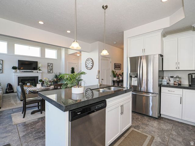 12738 S PARK RUN CT, Riverton, UT 84065