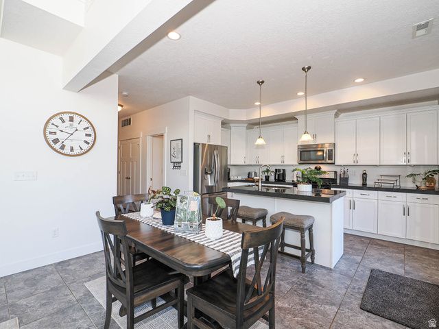 12738 S PARK RUN CT, Riverton, UT 84065