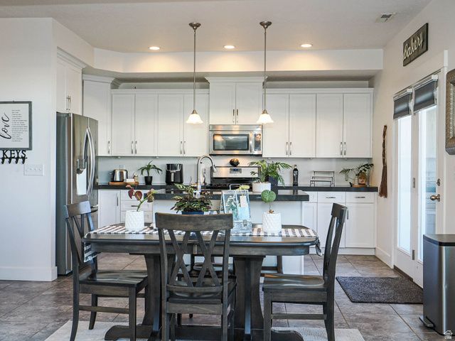 12738 S PARK RUN CT, Riverton, UT 84065