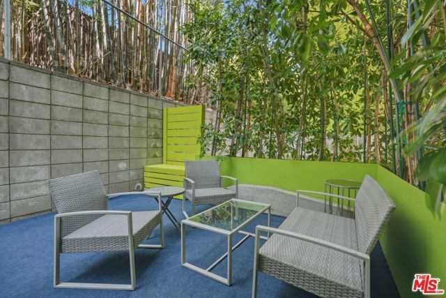 825 N Kings Road 1, West Hollywood, CA 90069
