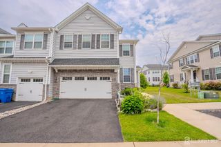 7 Jasmine Drive, Monroe, NJ 08831
