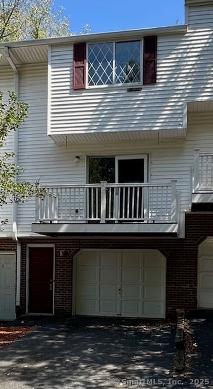 152 Lincoln Street 19, Waterbury, CT 06710