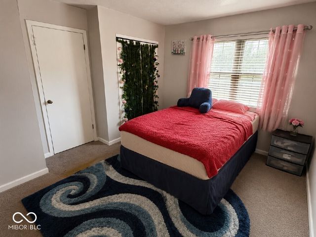 4422 Abby Creek Lane, Indianapolis, IN 46205