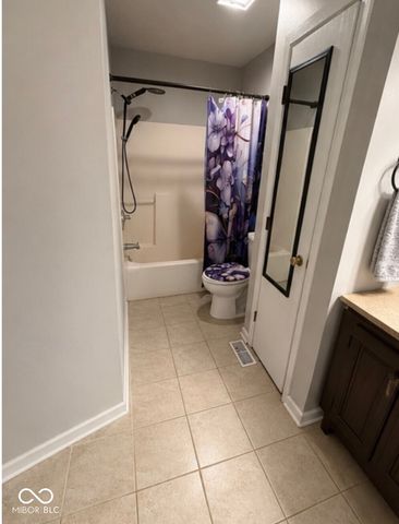 4422 Abby Creek Lane, Indianapolis, IN 46205