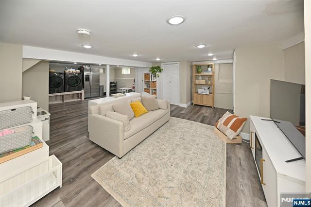 401 Chestnut Street, Nutley, NJ 07110