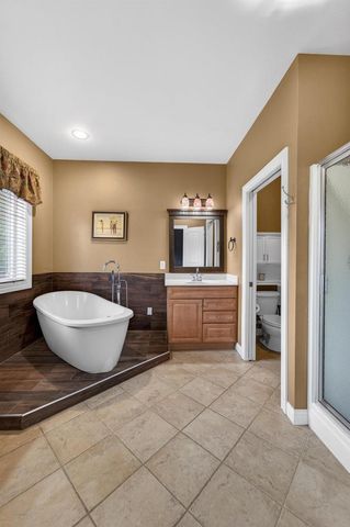 609 Meadowbrook Lane, Waunakee, WI 53597