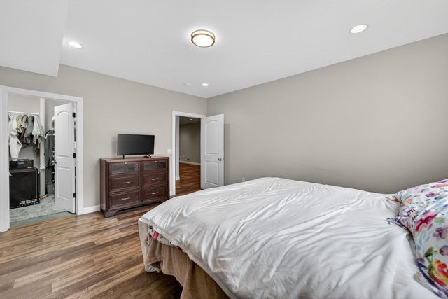 609 Meadowbrook Lane, Waunakee, WI 53597