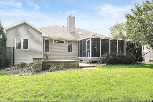 609 Meadowbrook Lane, Waunakee, WI 53597