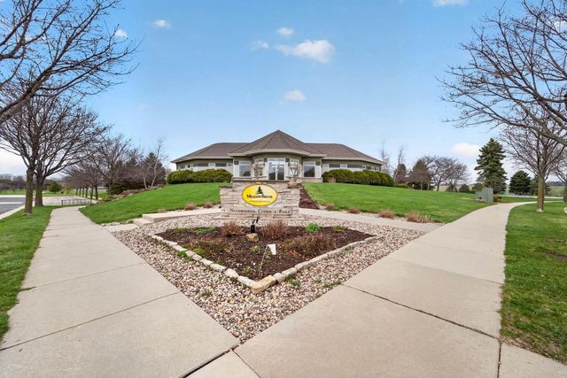 609 Meadowbrook Lane, Waunakee, WI 53597