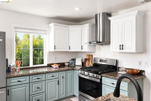 1240 Kelly Ave, San Leandro, CA 94577