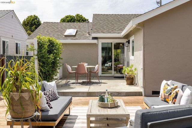 1240 Kelly Ave, San Leandro, CA 94577