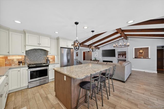 5397 Sutton Place, Grand Blanc Charter Township, MI 48439