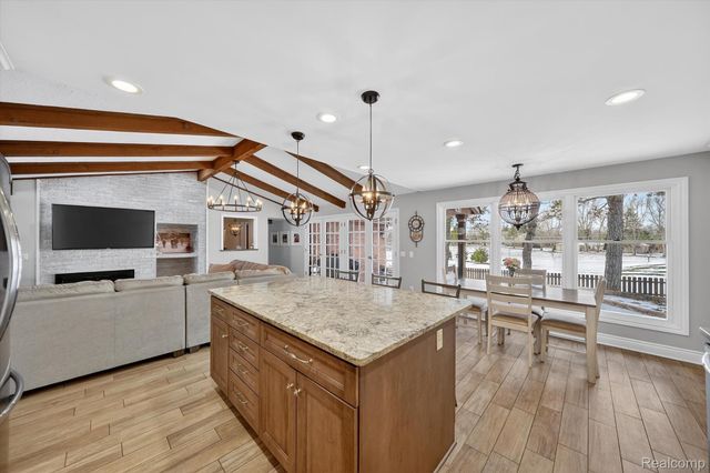 5397 Sutton Place, Grand Blanc Charter Township, MI 48439