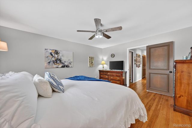 5397 Sutton Place, Grand Blanc Charter Township, MI 48439