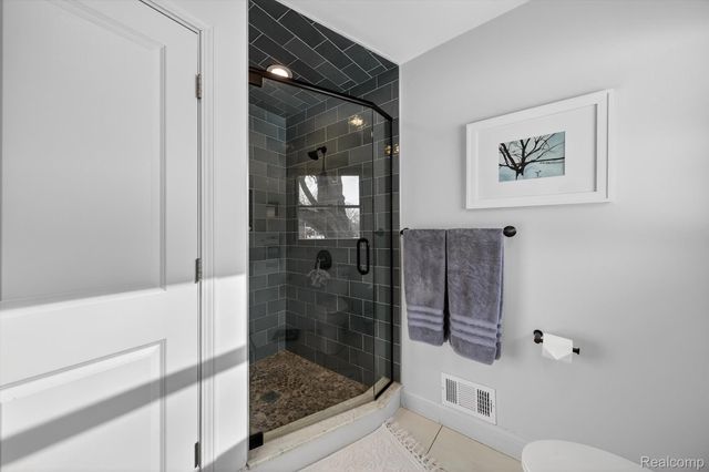 5397 Sutton Place, Grand Blanc Charter Township, MI 48439