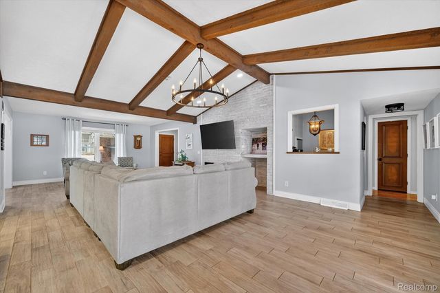 5397 Sutton Place, Grand Blanc Charter Township, MI 48439