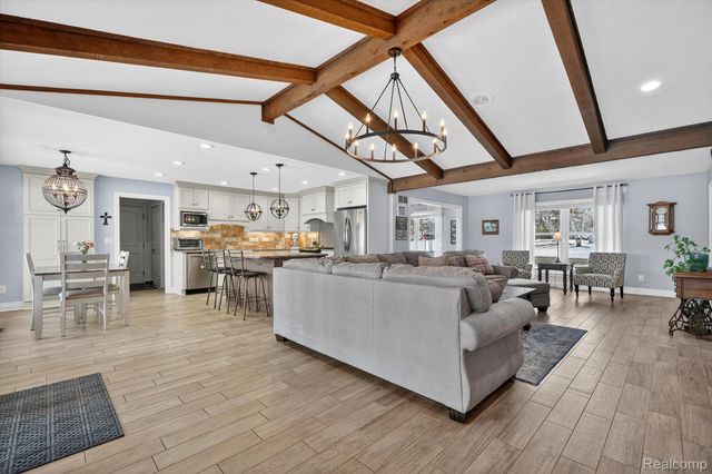 5397 Sutton Place, Grand Blanc Charter Township, MI 48439